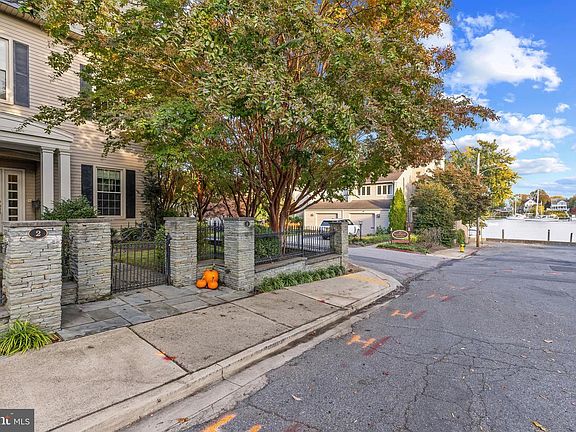 3rd image of 2 Southgate Ave #10