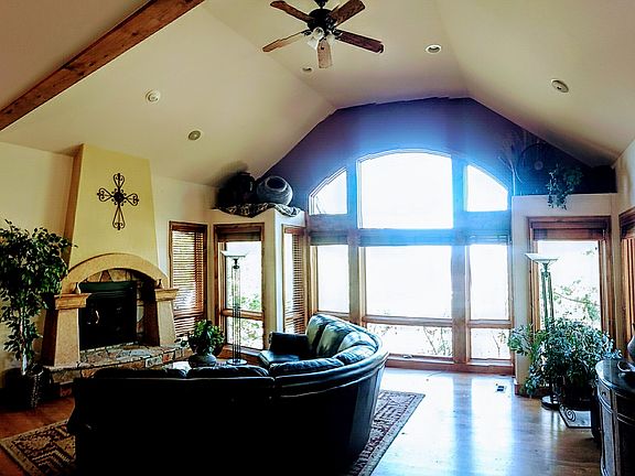 Main Floor Living Rm