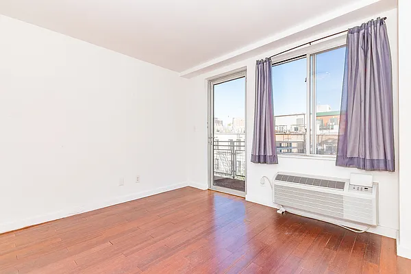 Rented by MySpaceNYC | media 17