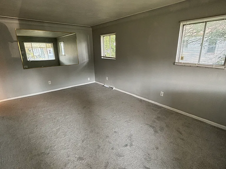 620 Evesham Ave — Photo 2