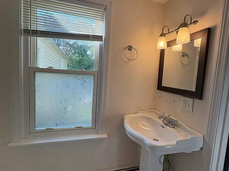 Bathroom_2