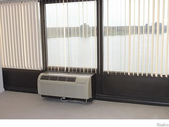 4th image of 300 Riverfront Dr APT 12E