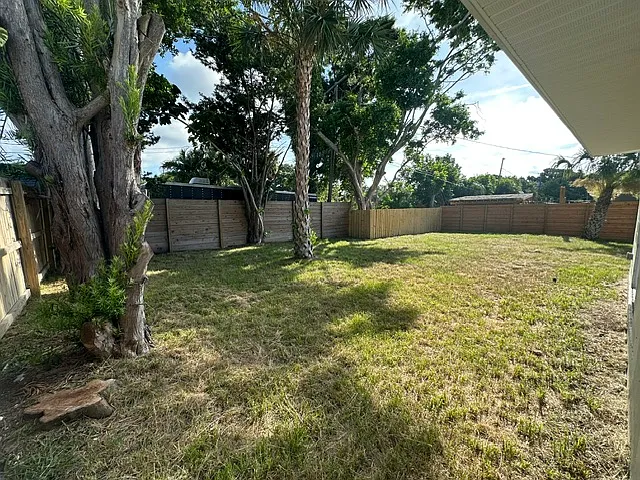 11525 81st Pl — Photo 17