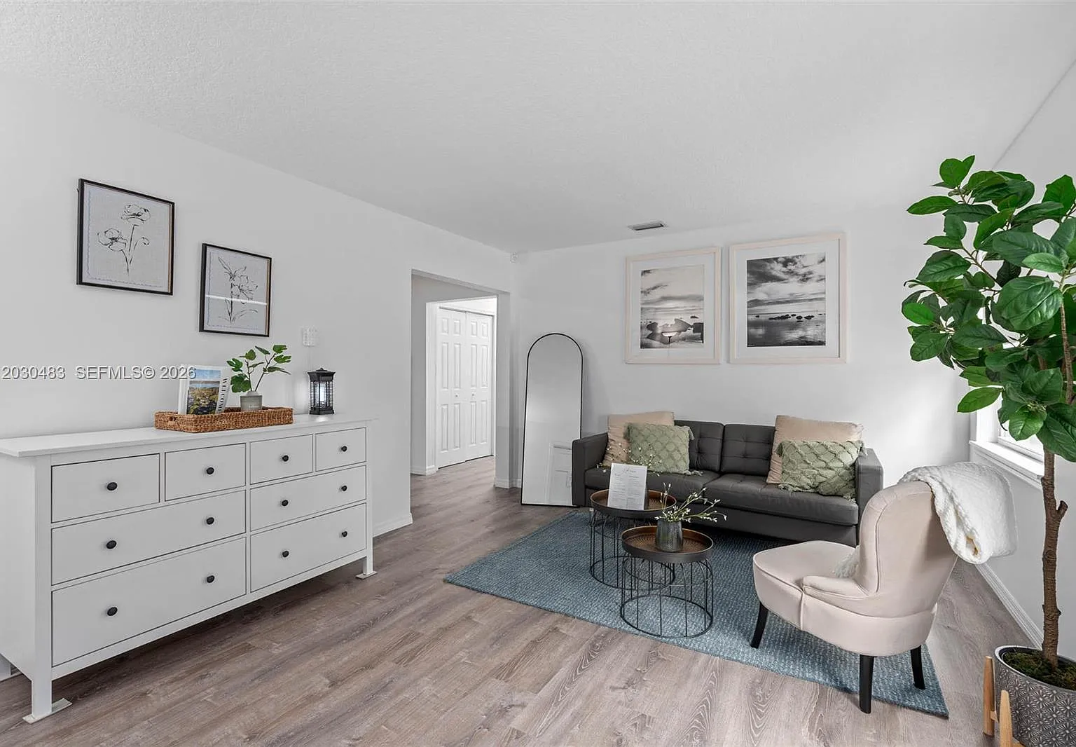 3 bed, 1.0 bath, 1828 sqft, $1,800 — Photo 3