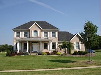 1st image of 202 Fox Hollow Dr
