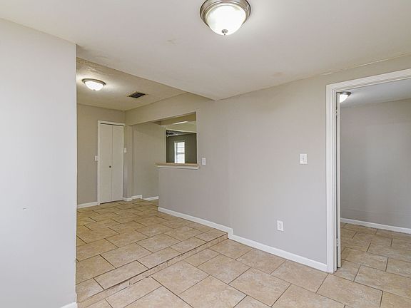 2nd image of 7405 W Lambuth Ln