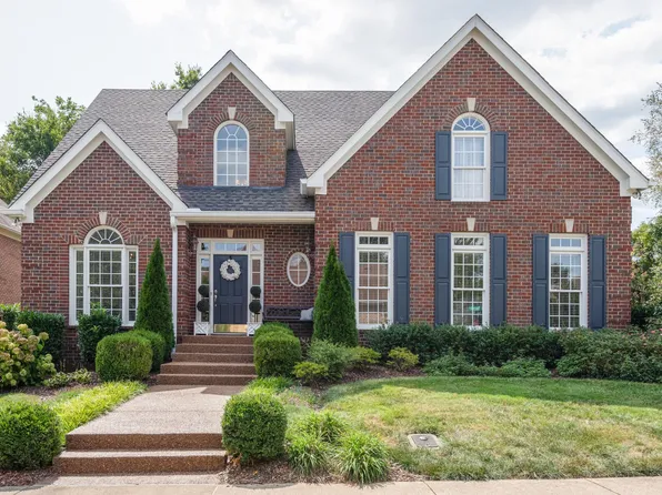 225 Polk Place Dr, Franklin, TN 37064