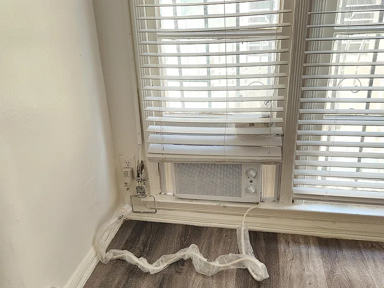 1781 N Orchid Ave #103 — Photo 6