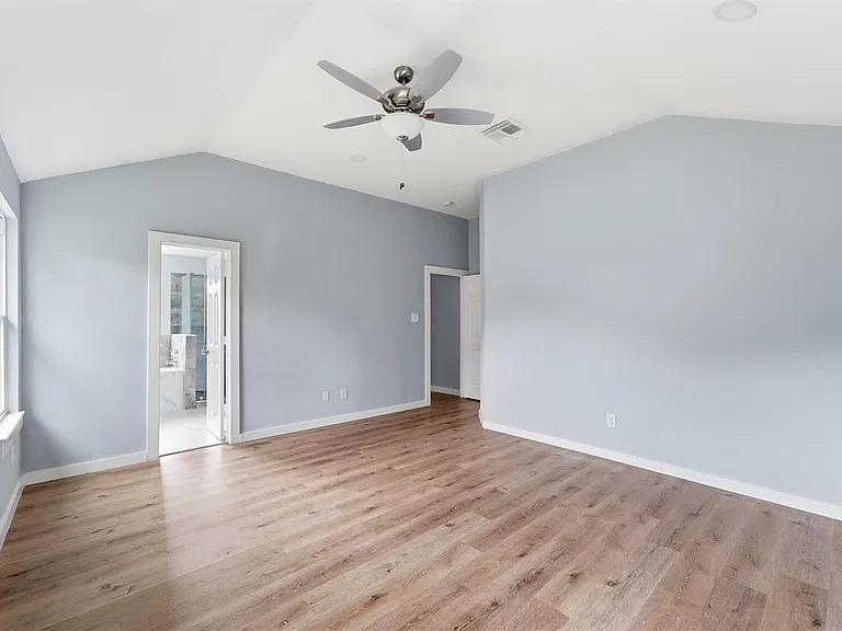 25414 Barmby Dr — Photo 12