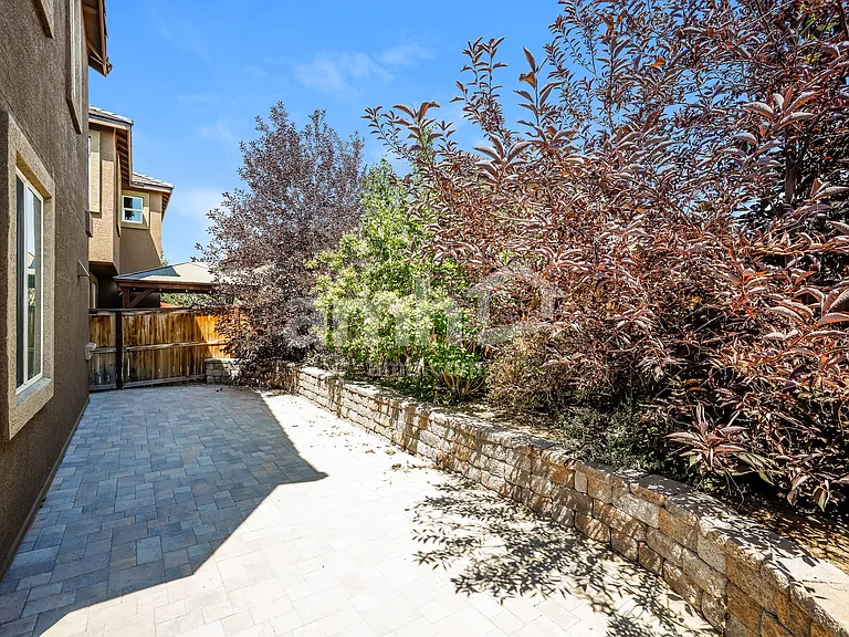 6778 Peppergrass Dr — Photo 16