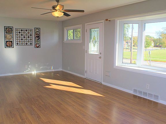 5th image of 310 Louisiana Ave