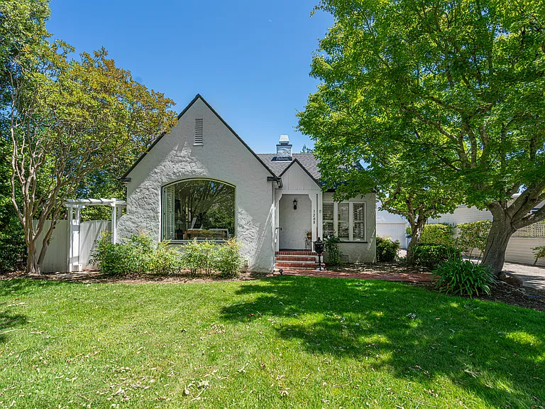 1208 McDonald Ave — Photo 1