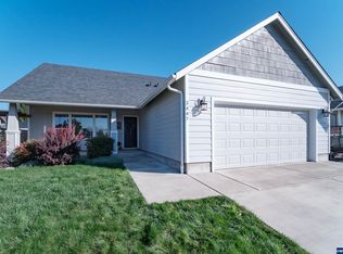 3447 Hawk Arrow Dr, Lebanon, OR