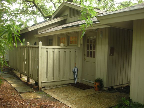 2 Sylvan Side Entry
