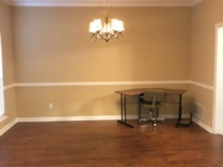 721 Classic Dr — Photo 11