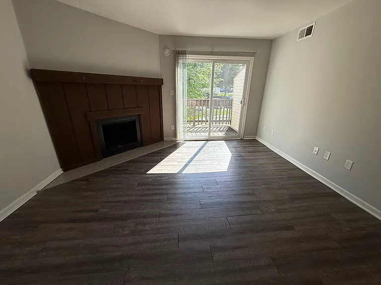Foxfire West Apartments — Photo 44