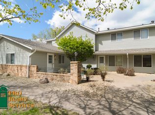 1602 Helmo Ave N, Oakdale, MN 55128