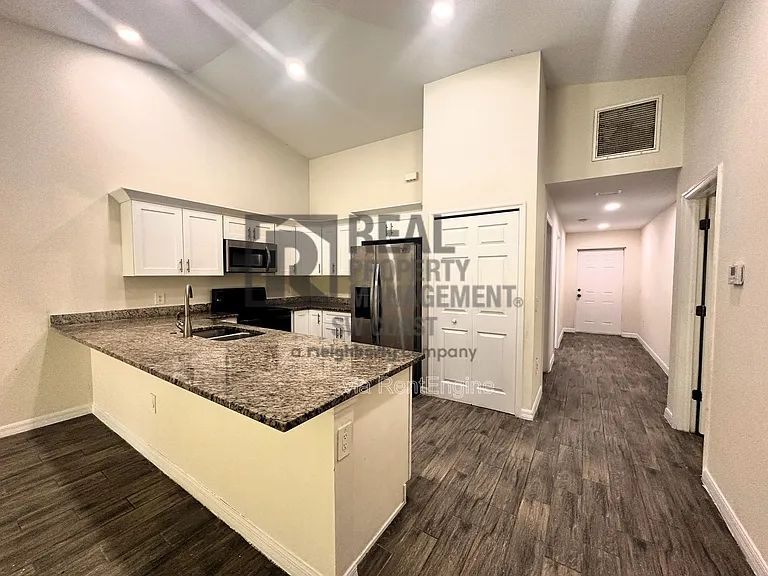 2426 Millie Ave S #2426 — Photo 3
