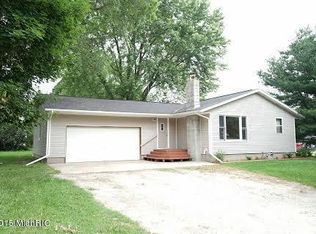 1721 Sophia St, Ravenna, MI 49451