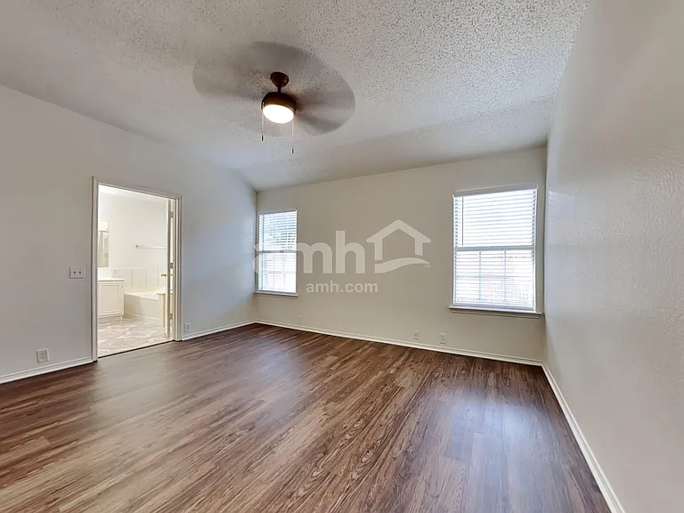 8520 Auburn Dr — Photo 9