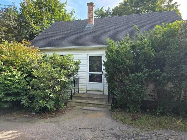 39 Potter Hill Rd, Westerly, RI 02891