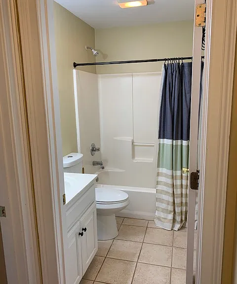 98 Charles Dr — Photo 18
