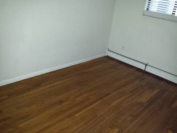 2nd image of 99 Melrose St APT 6