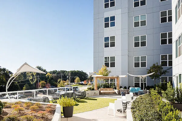 Park Central Raleigh Apartments — Photo 6