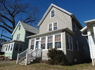 52 Leonard St, Red Bank, NJ 07701