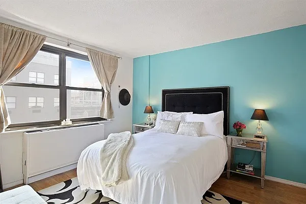 Sold by Compass | media 18