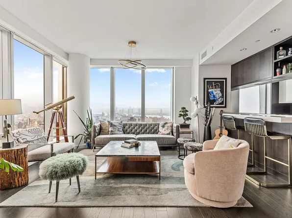 252 South St #47K, New York, NY 10002