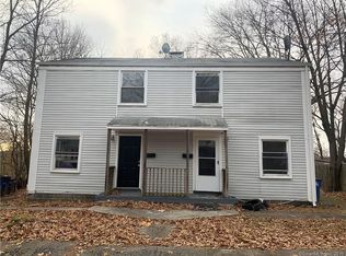 7 Hilltop Rd, New Haven, CT 06515