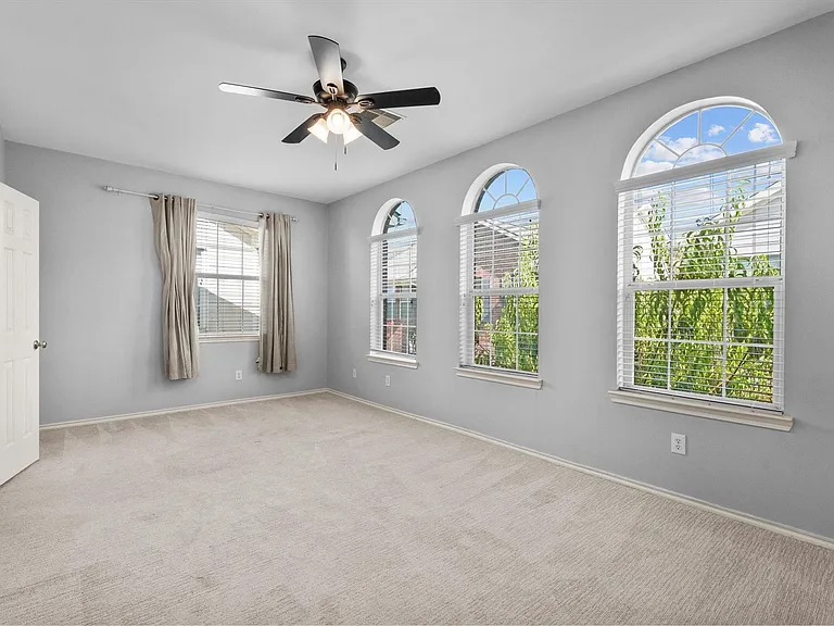 2131 Kemah Village Dr — Photo 26