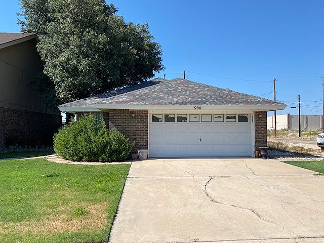 1st image of 900 W Caprock St