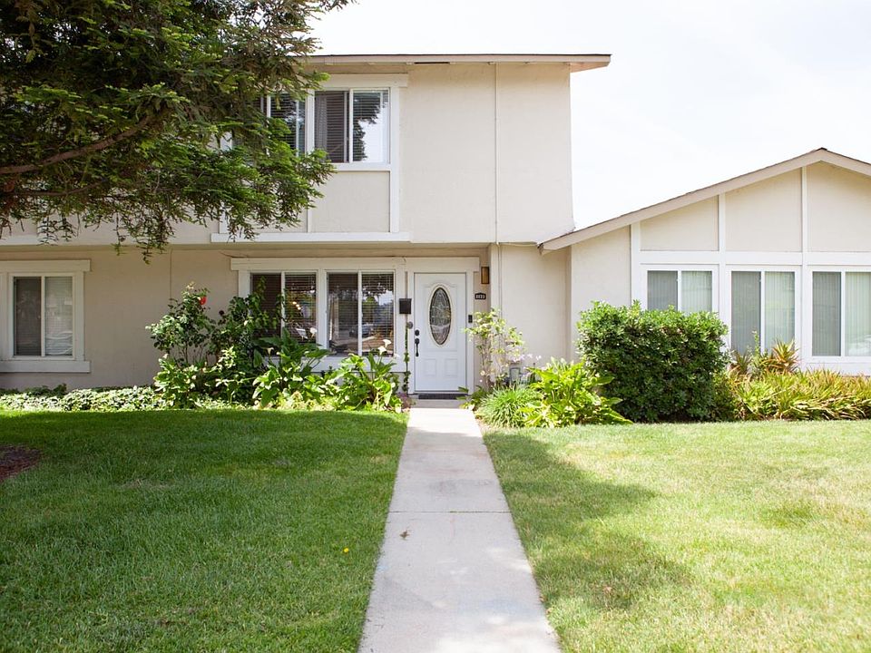 1st image of 5523 Entrada Cedros