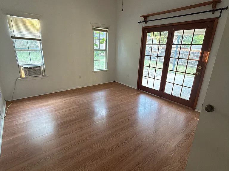 8404 Alabama Dr — Photo 15