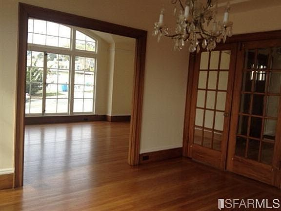 3rd image of 215 Claremont Blvd