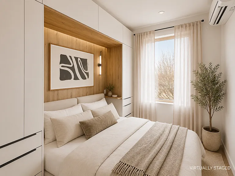 135 Moffat St #4R — Photo 3