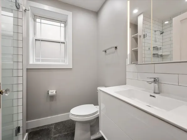 5331 N Winthrop Ave APT 3, Chicago, IL 60640