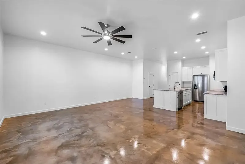 New Construction 3 bed / 2.5 bath Home in Stephenville | 1540 W Long St | $1,950/mo — Photo 3