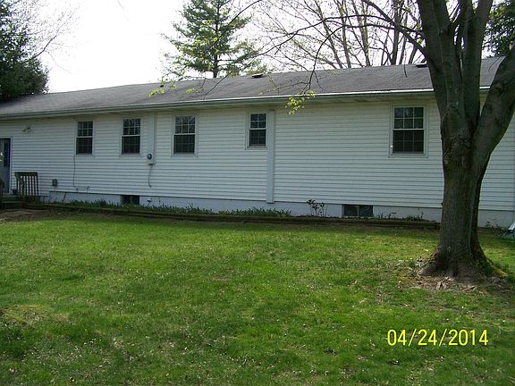 4th image of 60 Lees Dr E