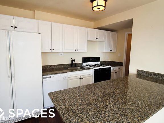4th image of 3950 N Lake Shore Dr APT 1227