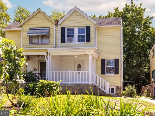723 Humphreys Rd, Ardmore, PA 19003