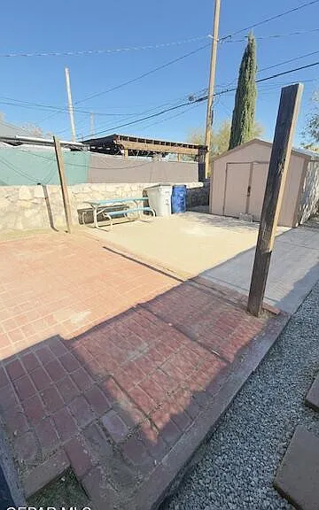 8804 Kenneth St — Photo 52