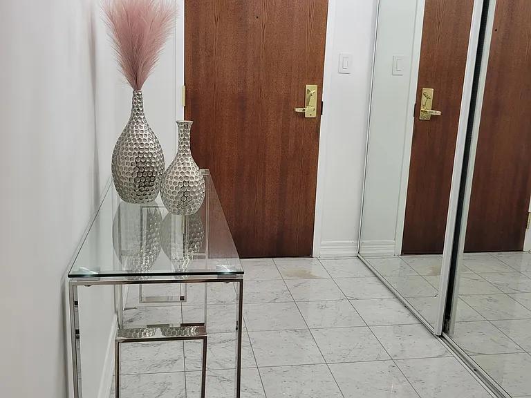156 Enfield Pl #1801 — Photo 3