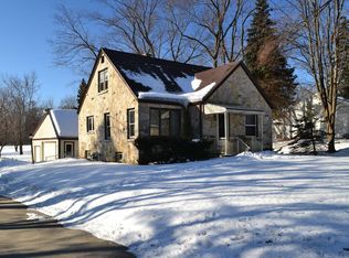 14345 Hampton Rd, Brookfield, WI 53005