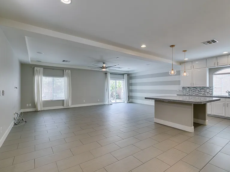 4586 W Camero Ave — Photo 10