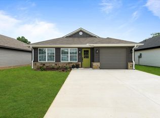 410 Cherry St, Whitesboro, TX 76273
