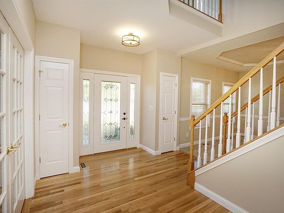 3rd image of 6637 Eagle Creek Dr