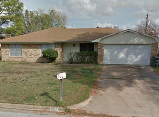 3611 Holly Dr, Bryan, TX 77802